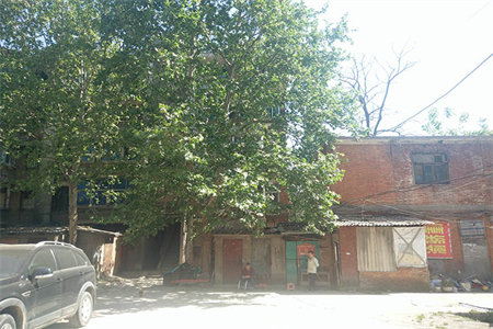 西园学区房5楼4室2厅2卫92.8万元